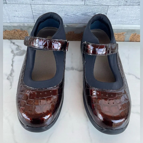 DREW Croc Leather Mary Jane Comfort Shoe Size 9W - Picture 3 of 10